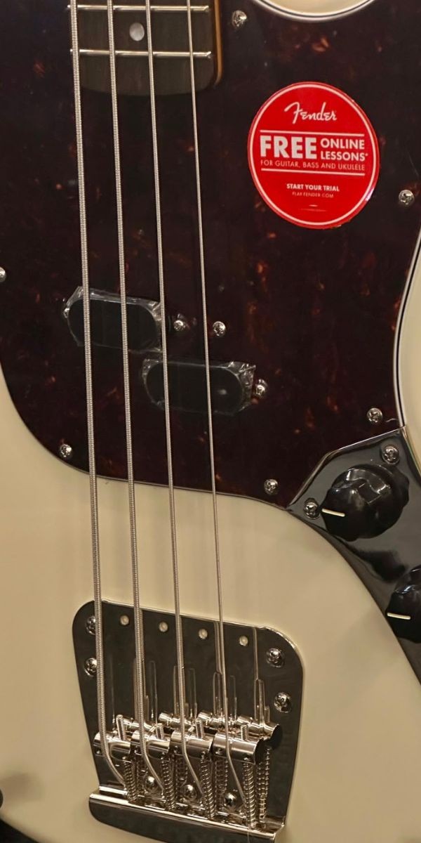 Baixo Fender Squier Classic Vibe ’60s Mustang Bass 4 Cordas Laurel Olympic White 