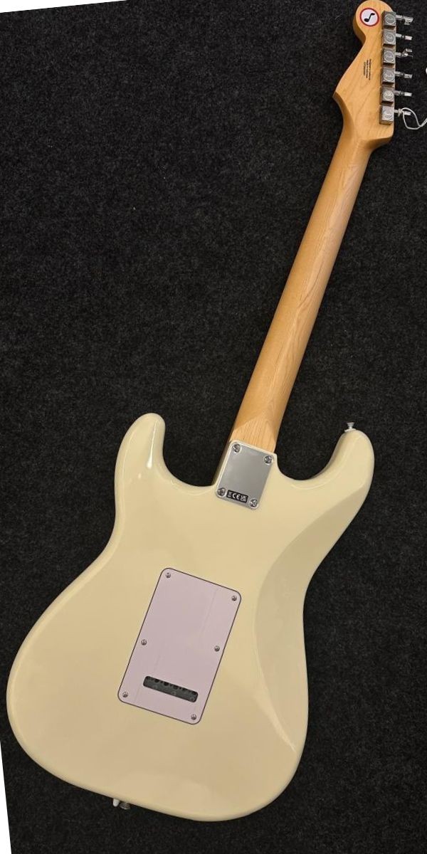 Guitarra Fender Standard Stratocaster Olympic White Maple Com Escudo Branco 