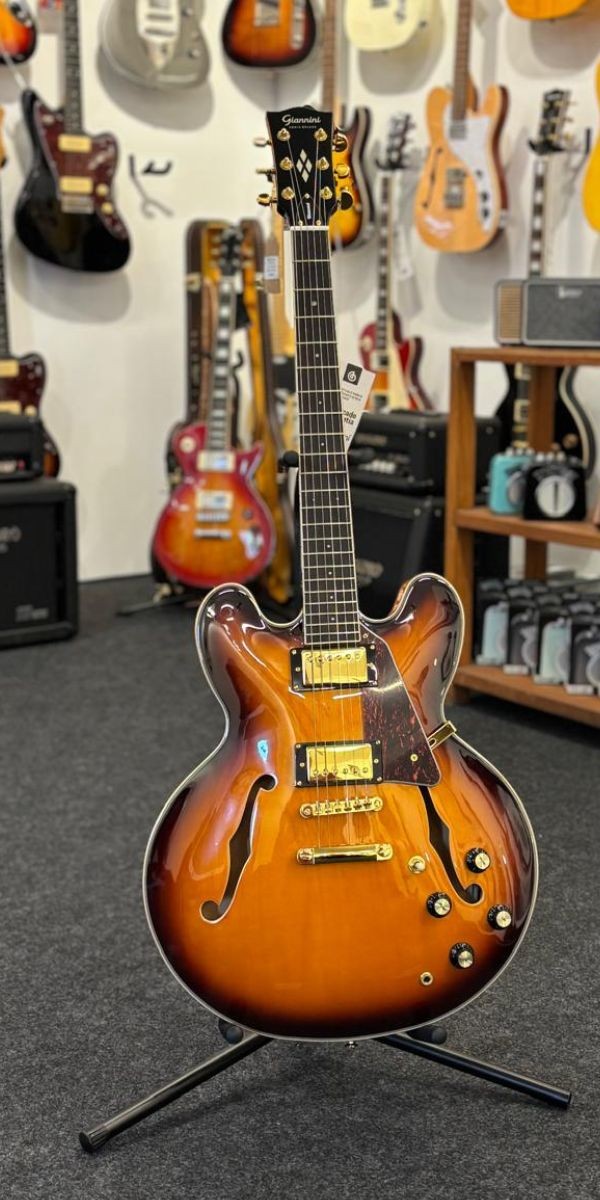 Guitarra Elétrica Giannini Sonic Deluxe Diamond Gae06 Dlx vs Violin Sunburst Semiacústica | Guitarra Semiacústica Giannini Gae06 Dlx vs Violin Sunburst Com 2 Humbuckers 