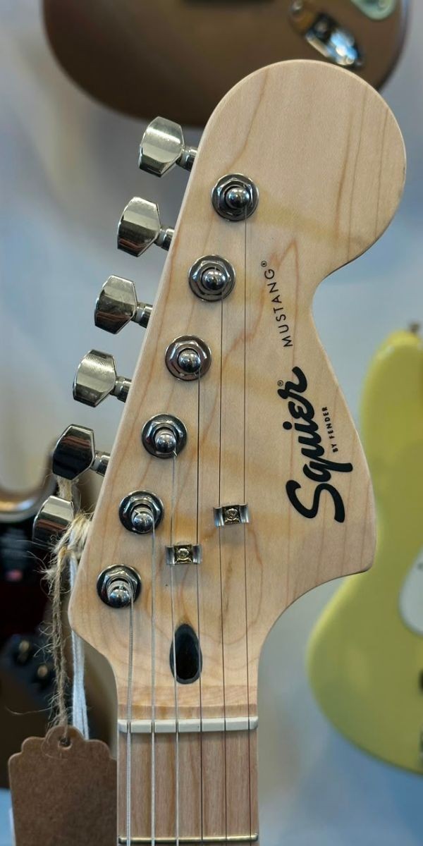 Guitarra Squier Sonic Mustang Torino Red Maple by Fender 