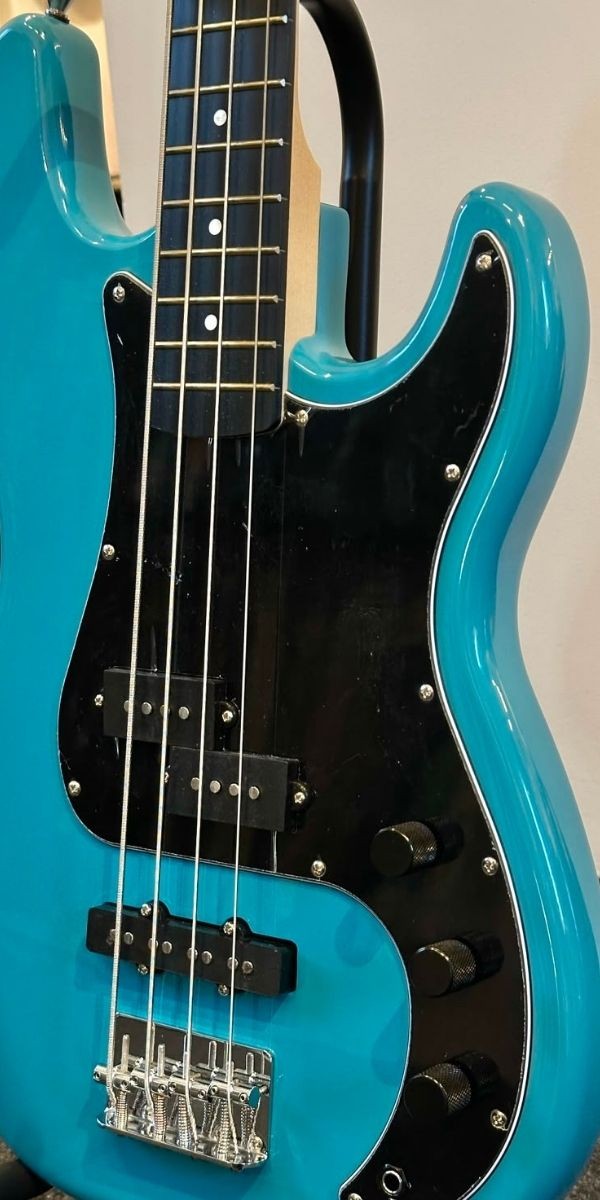 Contrabaixo Giannini Gp-100 Nb/bk 4 Cordas Navagio Blue Com Escudo Black 