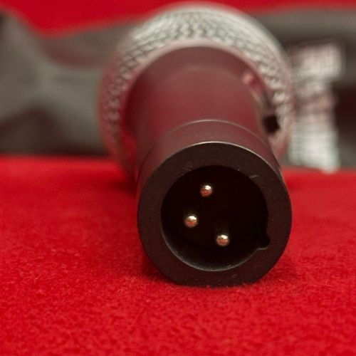 Microfone Dinâmico Staner St68 Supercardioide Xlr Com Cabo e Bag 