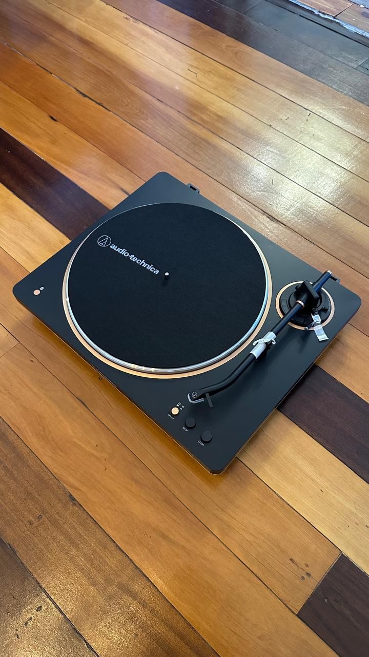Toca Discos Audio Technica Bluetooth At-lp70xbt-bz-c