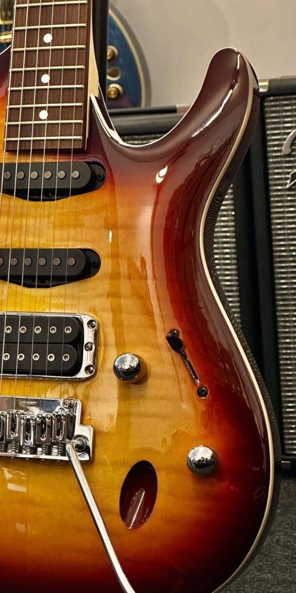 Guitarra Ibanez Sa260fm-vls Violin Sunburst Flamed Maple Hss 