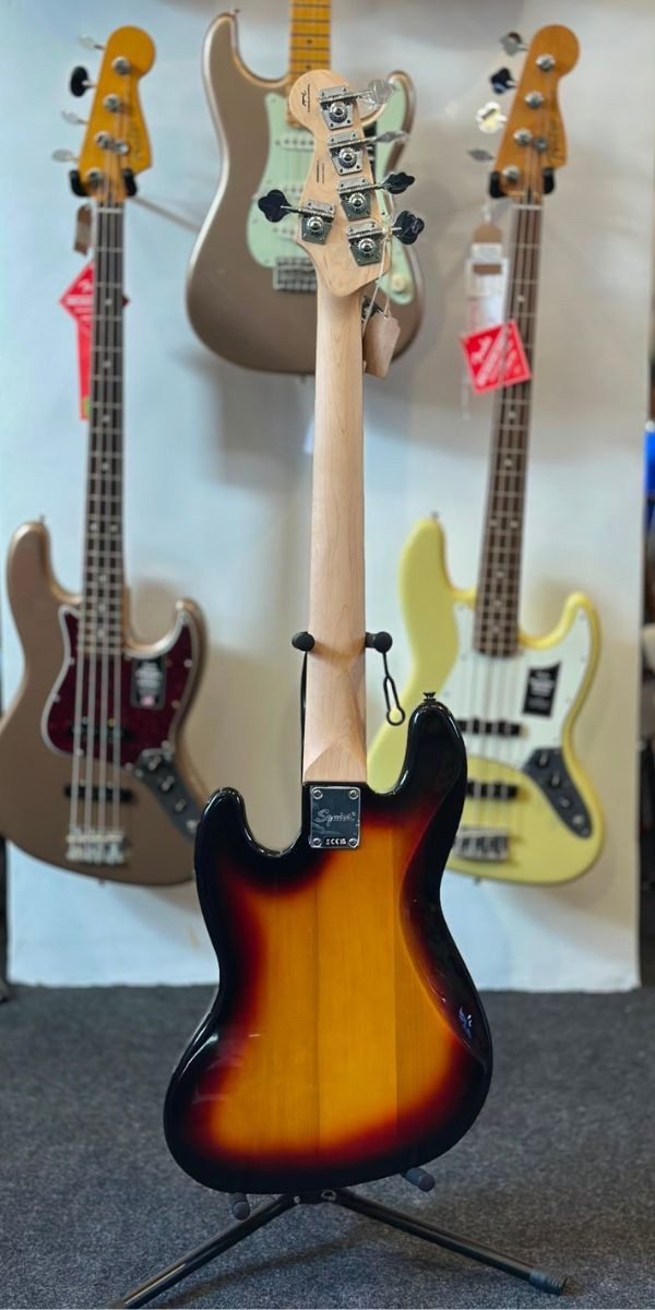 Baixo Squier Affinity Jazz Bass v 5 Cordas Laurel 3-color Sunburst by Fender 