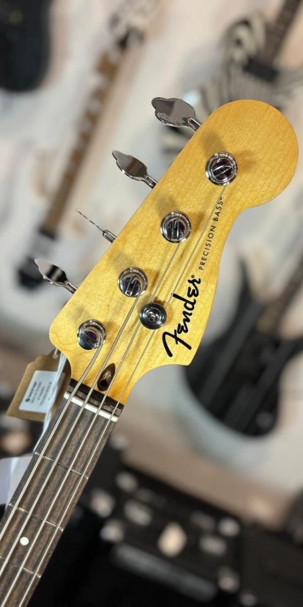 Baixo Fender  Standard Precision Bass Black 
