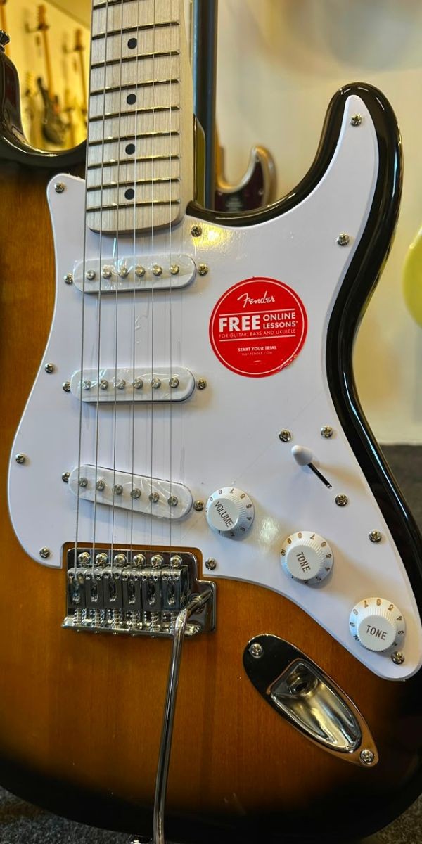 Guitarra Squier Sonic Stratocaster Maple 2-color Sunburst by Fender 