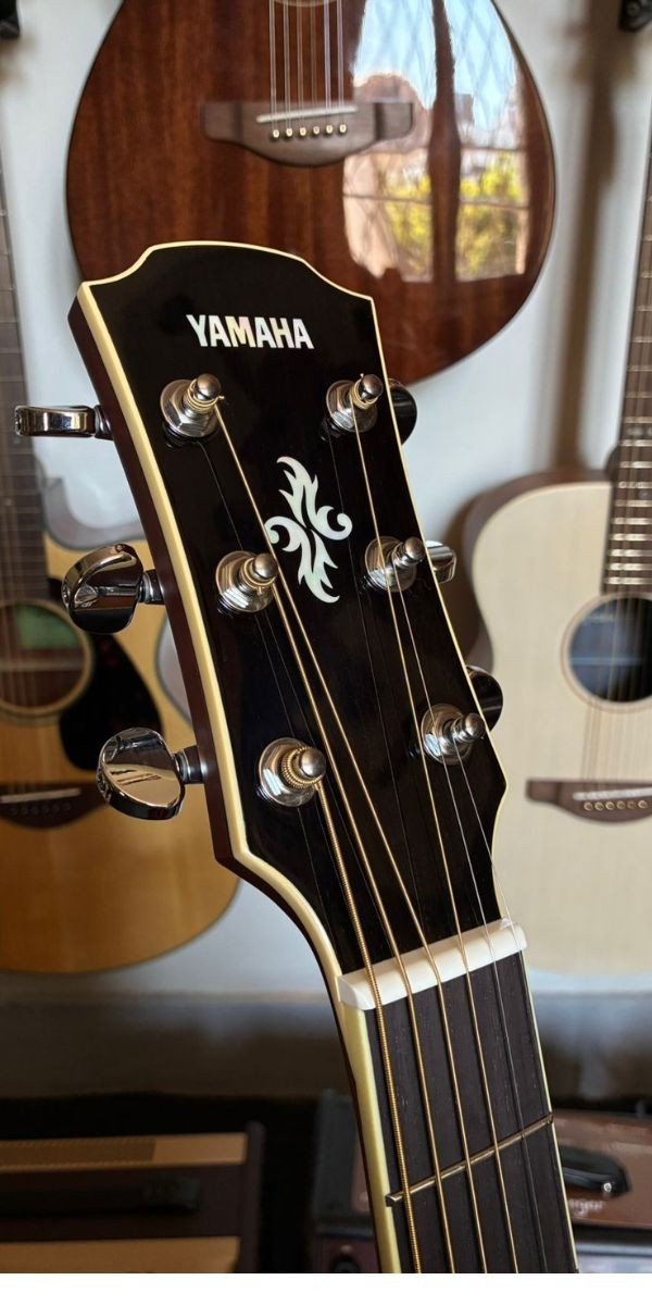 Violão Yamaha Apx700ii Eletroacústico Aço Natural 