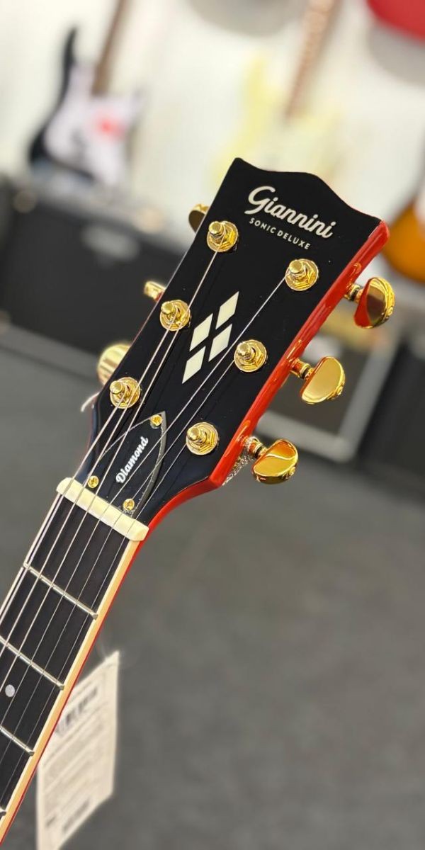Guitarra Elétrica Giannini Sonic Deluxe Diamond Gae06 Dlx rd Red Semiacústica 