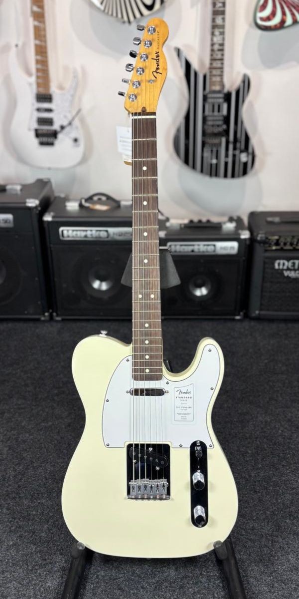 Guitarra Fender Standard Telecaster Olympic White Laurel Com Escudo Branco 