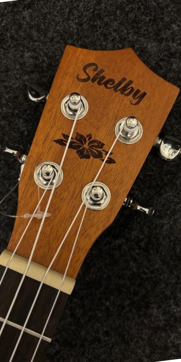 Ukulele Shelby Su25m Tenor 25 Polegadas Mogno Satin 