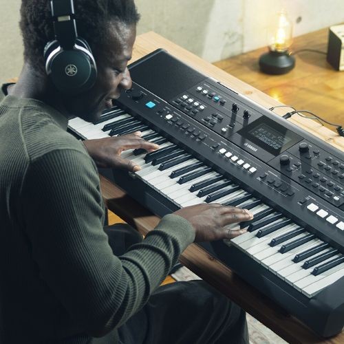 Teclado Arranjador Yamaha Psr-e483 61 Teclas Sensitivas 860 Sons Usb-c 