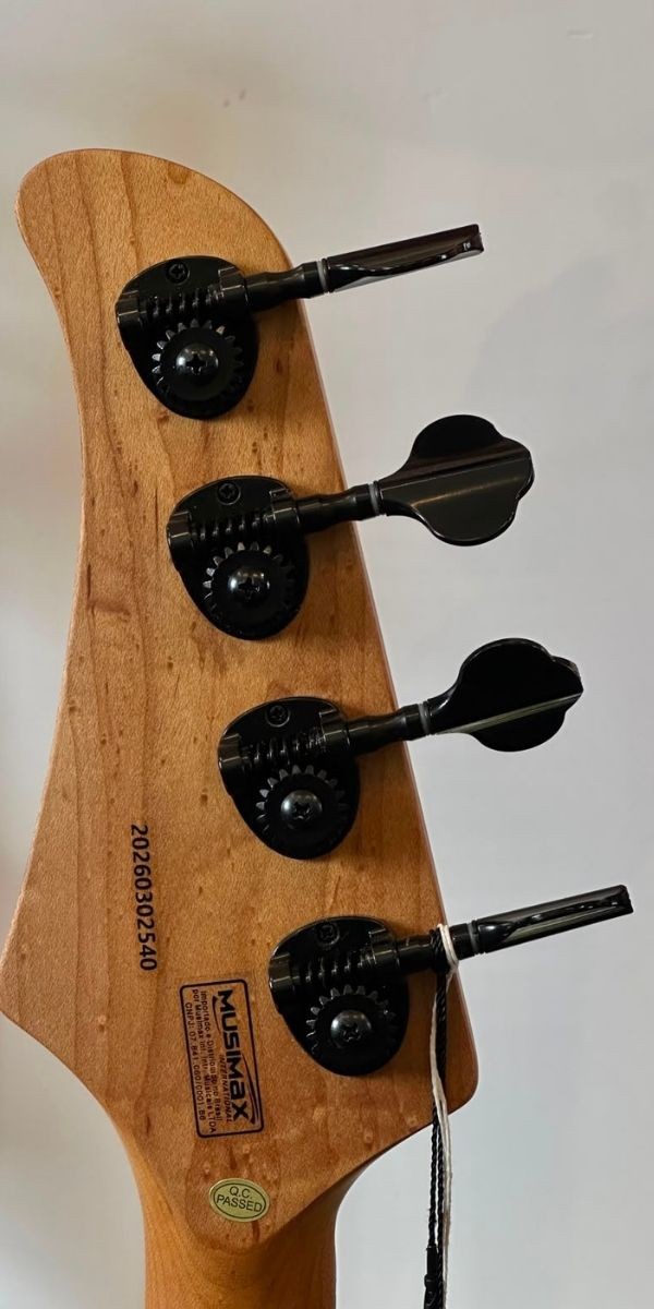Baixo Strinberg Jbs154ad ob Aninha Deleones Ativo 4 Cordas Onix Black Com Bag 