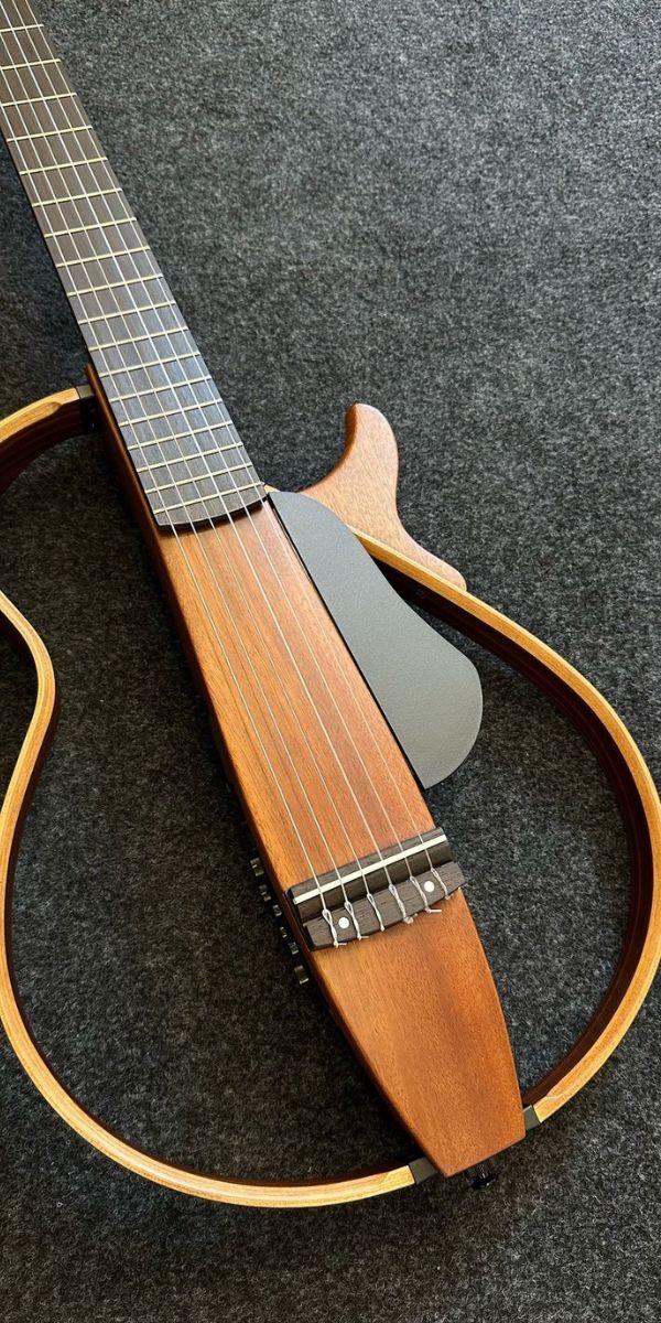 Violão Yamaha Silent Slg200n nt Natural Nylon Eletroacústico Com Bag 