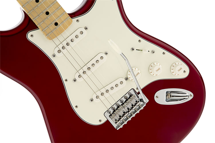 Guitarra Fender 014 4602 - Standard Stratocaster - 509 - Candy Apple Red 