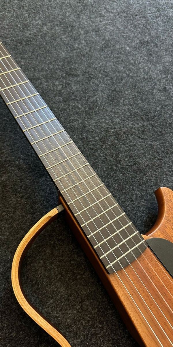 Violão Yamaha Silent Slg200n nt Natural Nylon Eletroacústico Com Bag 