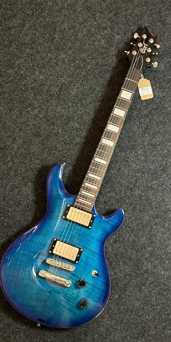 Guitarra Cort hh M600 bb Elétrica Premium Com Humbuckers e Locking Tuners 