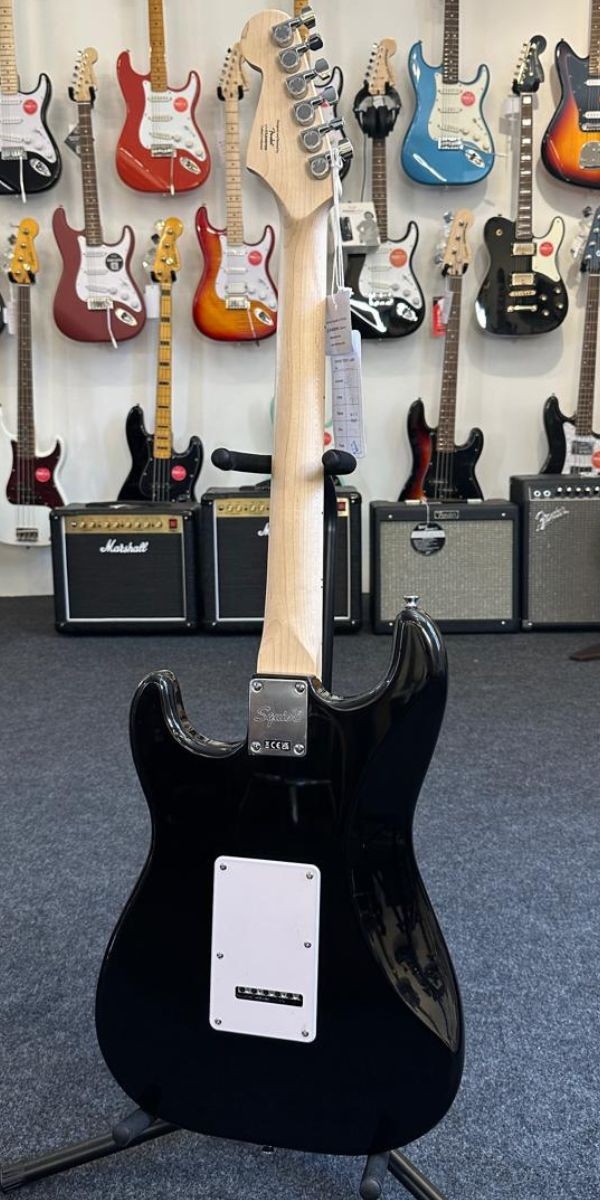 Guitarra Squier Sonic Stratocaster Maple Black by Fender | Openstage Revenda Oficial Fender 