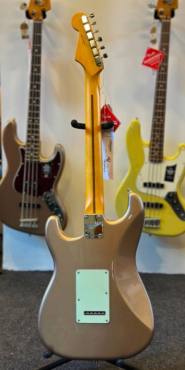 Guitarra Fender American Professional Classic Stratocaster Faded Firemist Gold Maple 