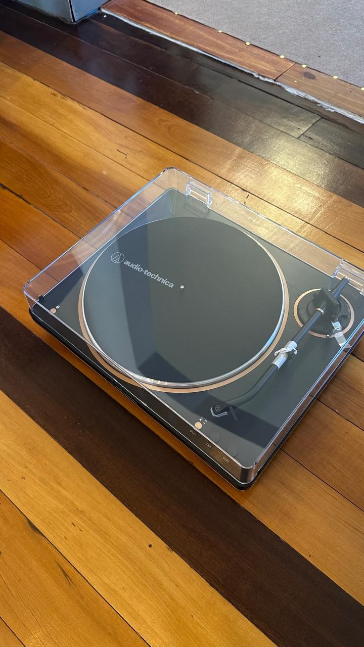 Toca Discos Audio Technica Bluetooth At-lp70xbt-bz-c