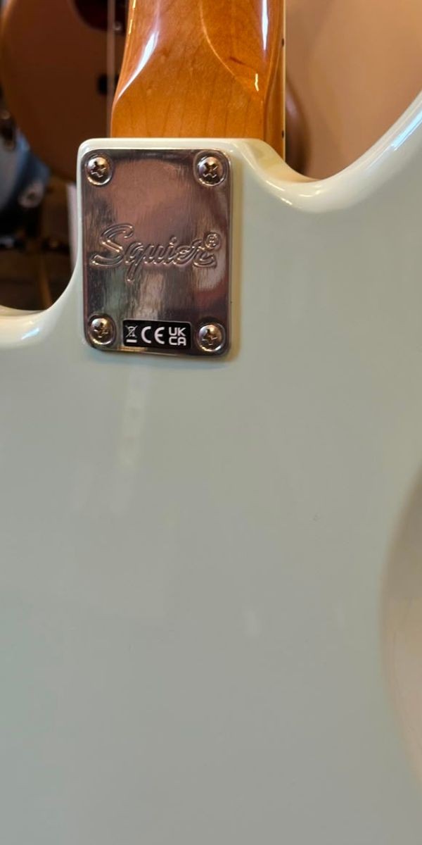 Guitarra Squier Classic Vibe ’60s Jazzmaster Olympic White Laurel by Fender 