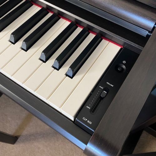 Piano Yamaha Clavinova Clp 835 Rosewood 